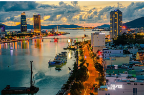 From Da Nang/Hoi An: Hue City in One Day Guided Sightseeing Group Tour