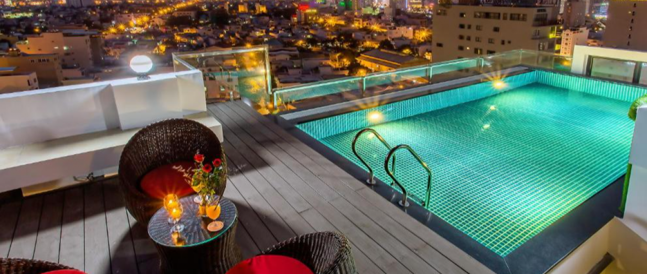 Rooftop pool